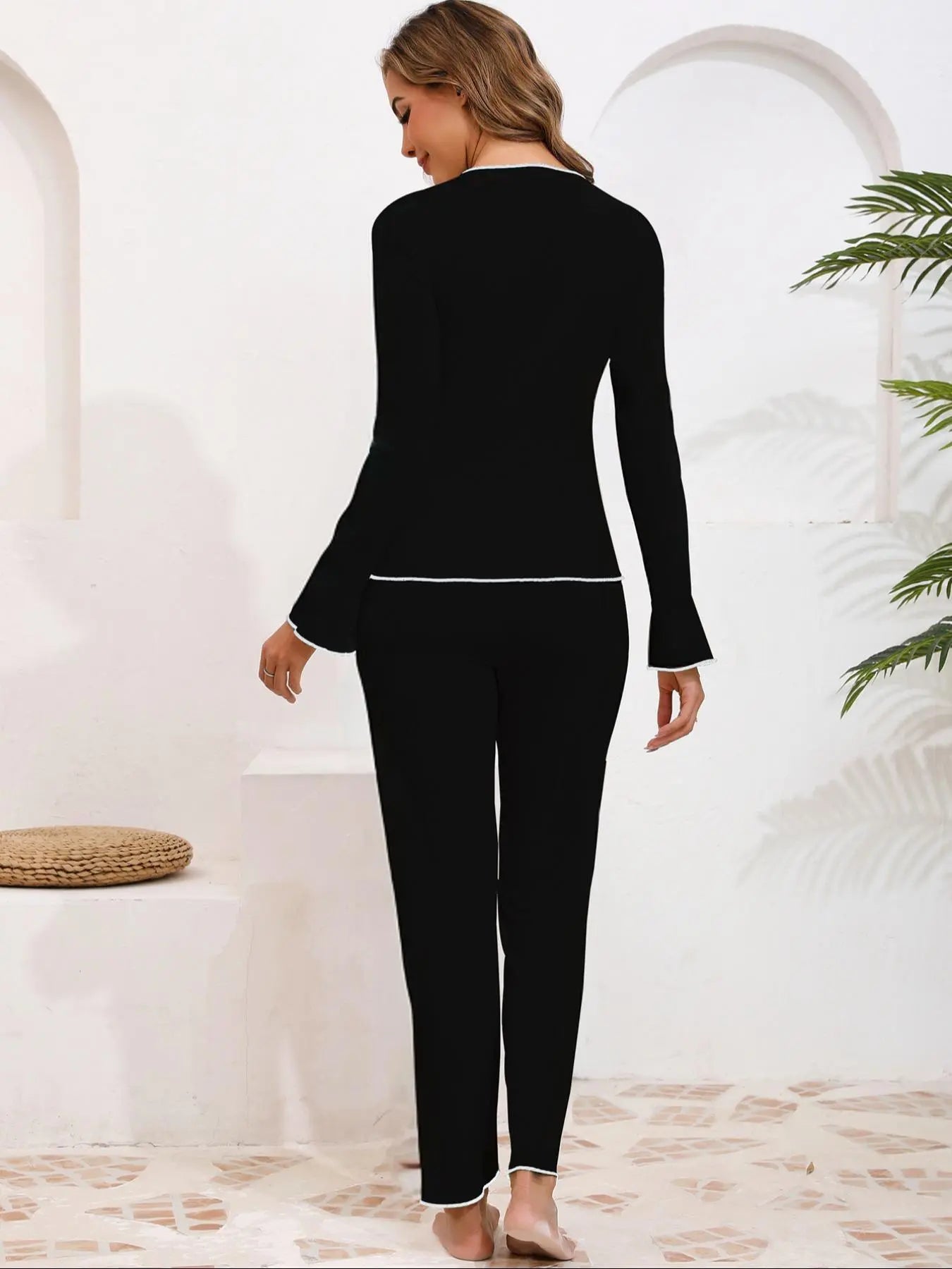 Chic Women's Bow Decor Long Sleeve Pajama Set - Comfy Top & Trousers for Cozy Spring & Fall Nights